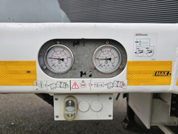 MAX 110 / 3 X STEERING AXLE / HYDRAULIC RAMP
